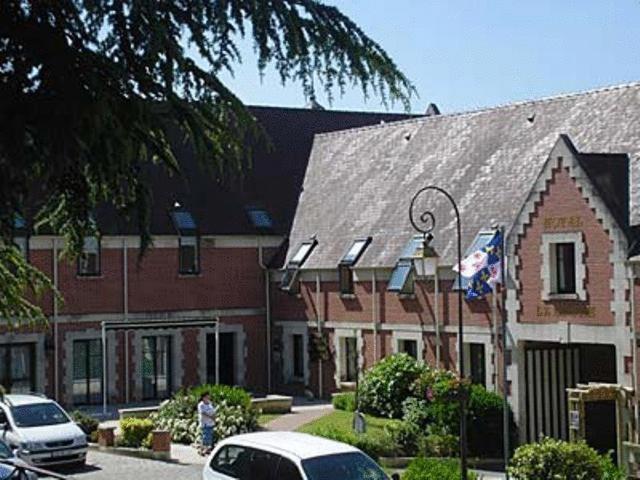 Cit'Hotel - Hotel Le Cedre Noyon Exterior photo